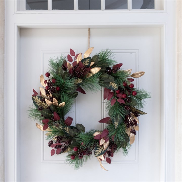 Wilsthorpe Gold Leaf & Berry Wreath